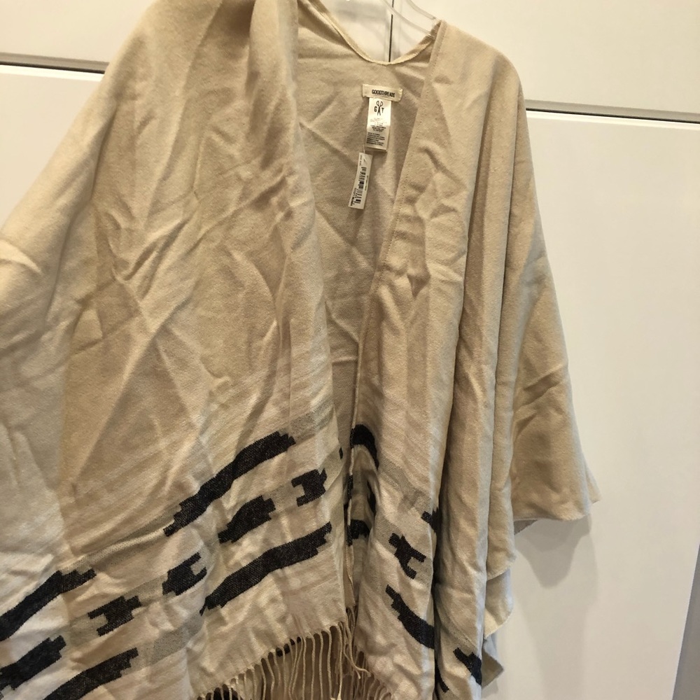 One size Aztec poncho - Picture 3 of 5